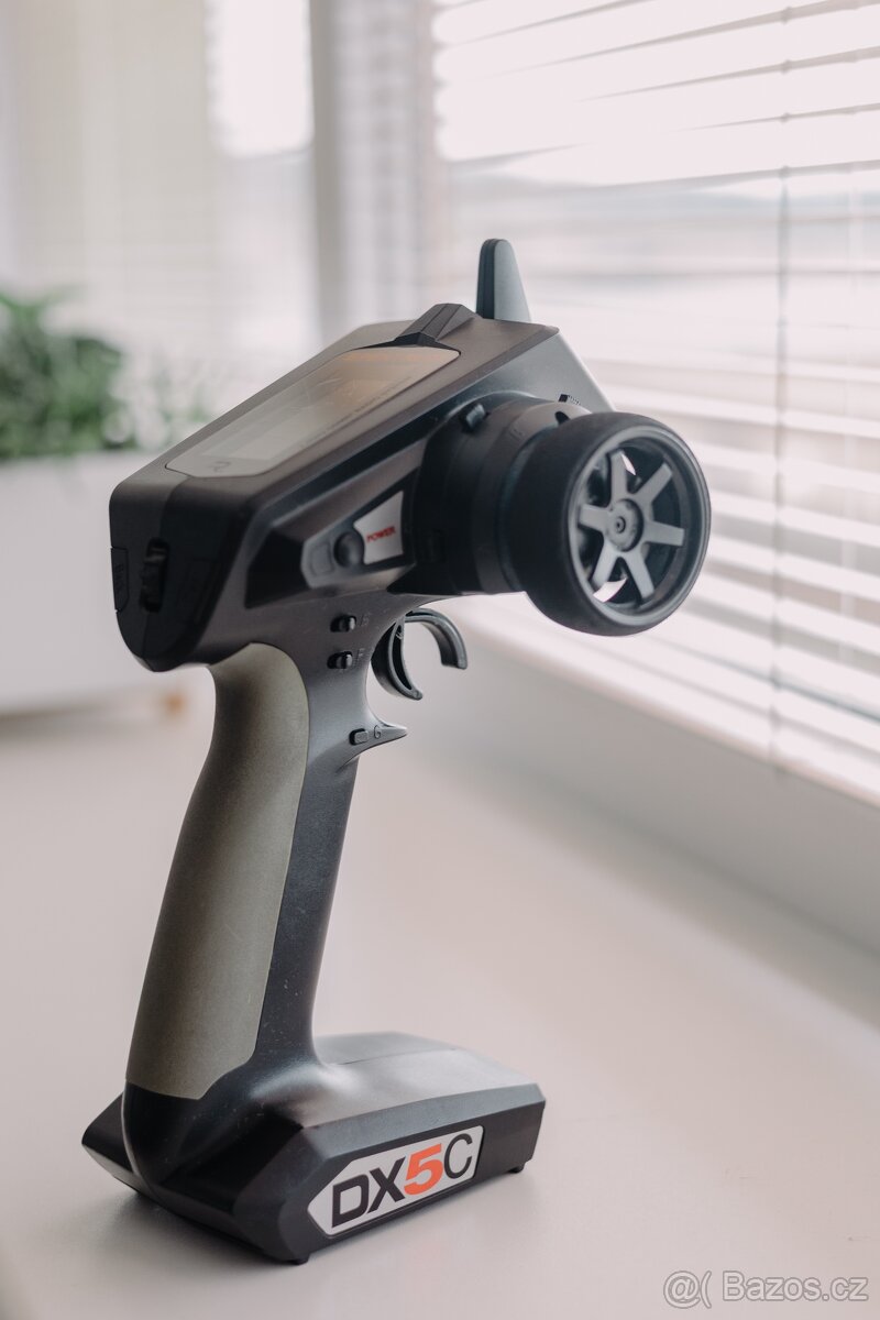 Spektrum DX5C – 5kanálový RC vysílač (bez přijímače)