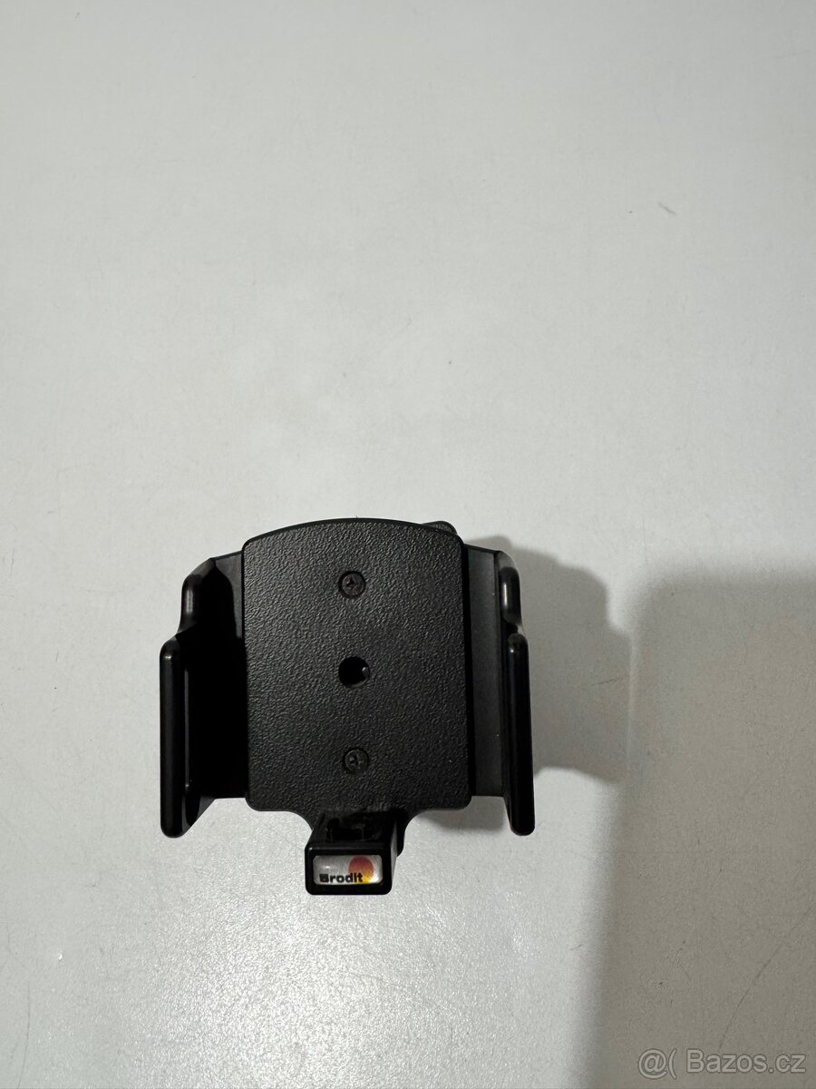 Držák Brodit pro iPhone 7-12 pro Passat B8