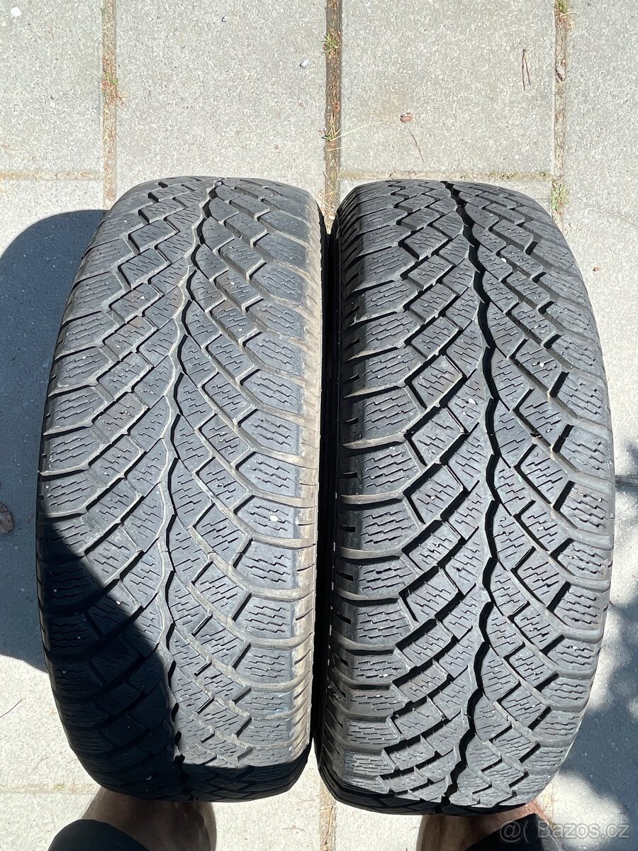 Dvě zimní pneu Semperit 195/65/15