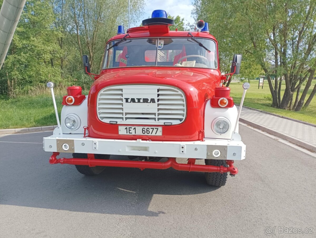 Tatra 148