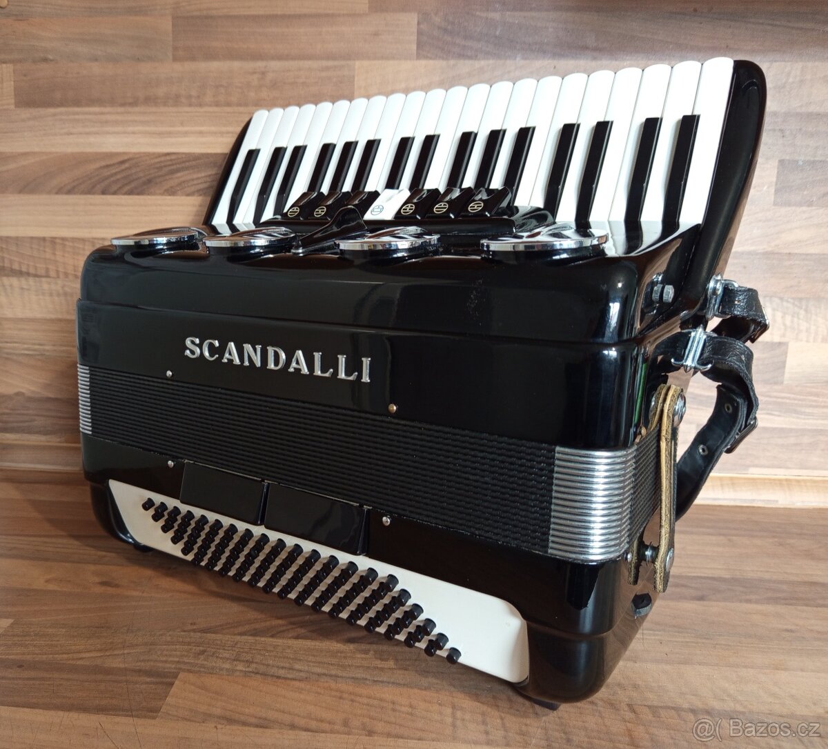 Akordeon (harmonika, heligonka) Scandalli 96, jako NOVÝ