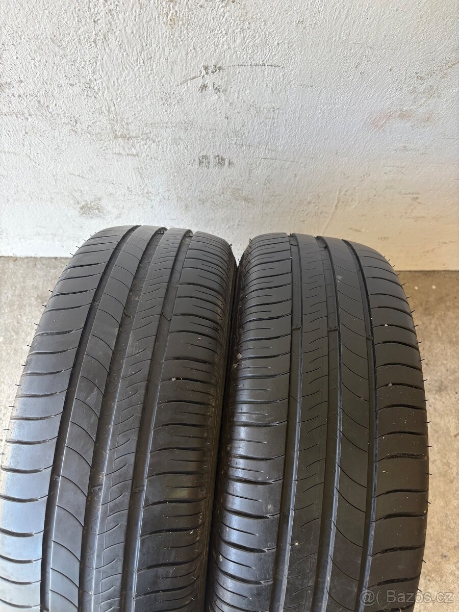 Letní pneu 215/60r16