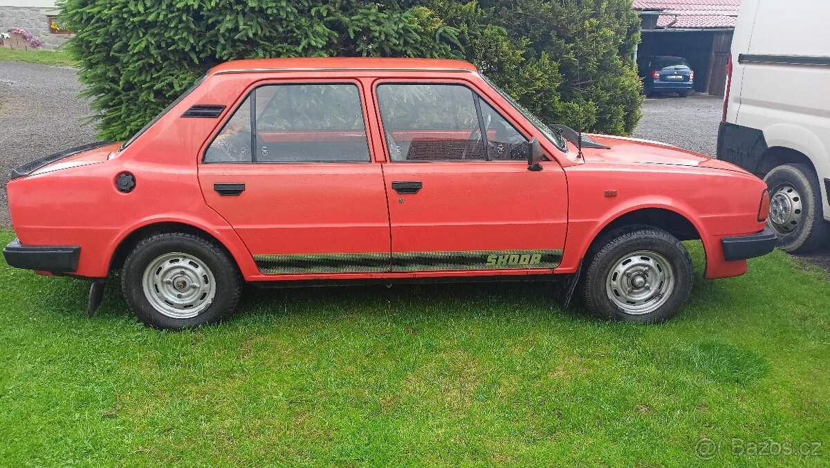 Škoda 120L