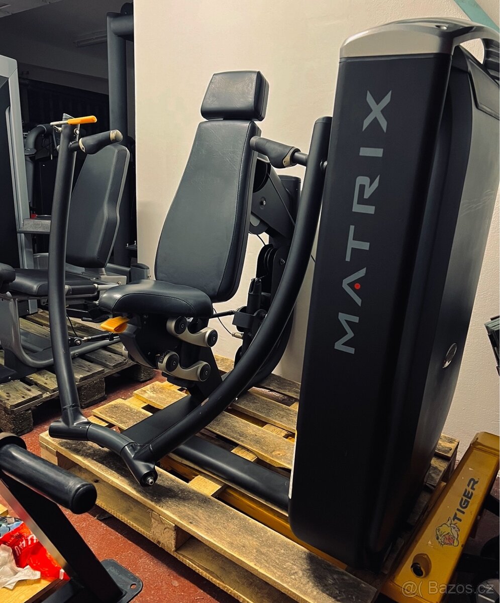 Ultra converging Chest press Matrix - Zánovní