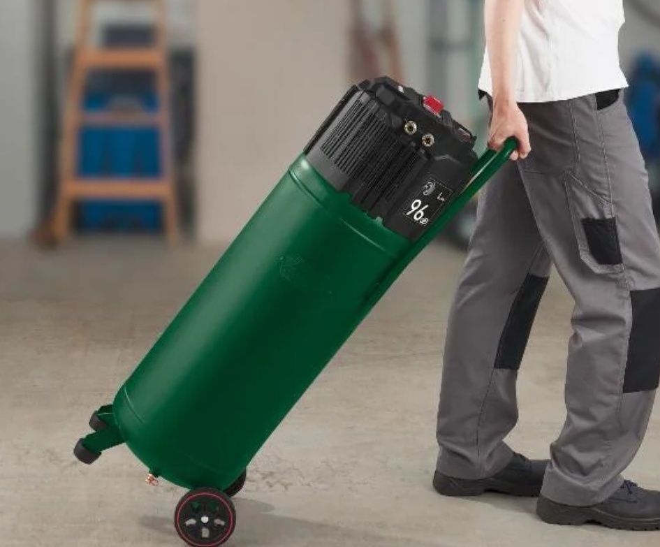 Vertikální kompresor 1500W na 50l Parkside