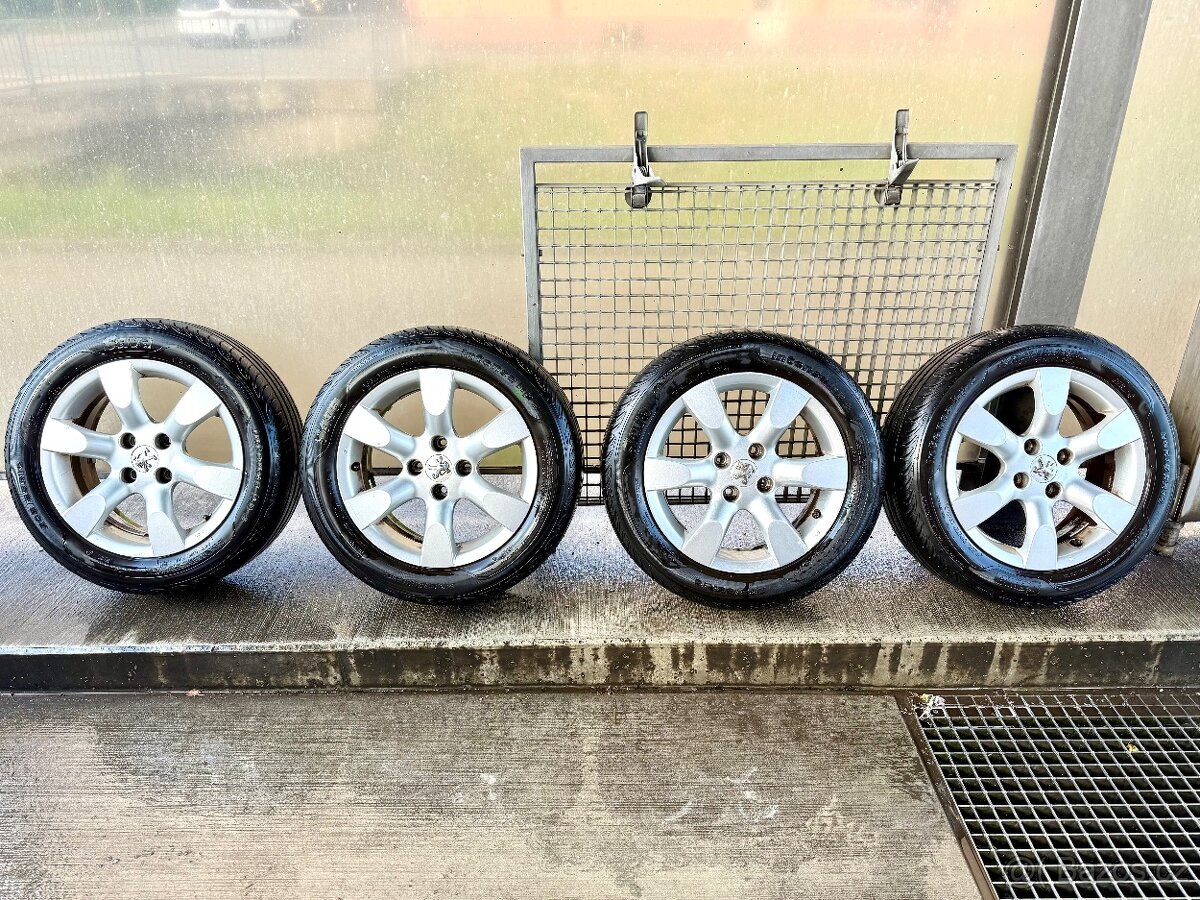 Alu kola na Peugeot 206,207,307. Pěkný Stav.
