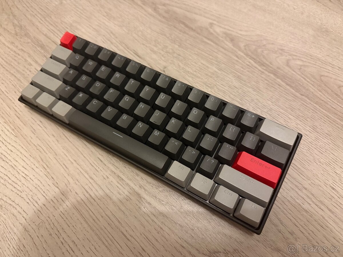 Yenkee Atom