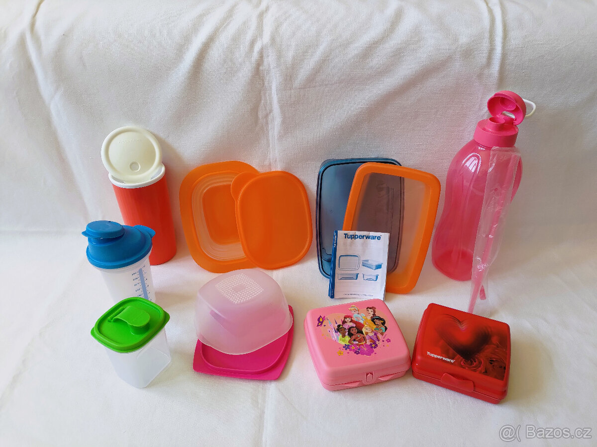 Mix nových i použitých věcí; zn. Tupperware