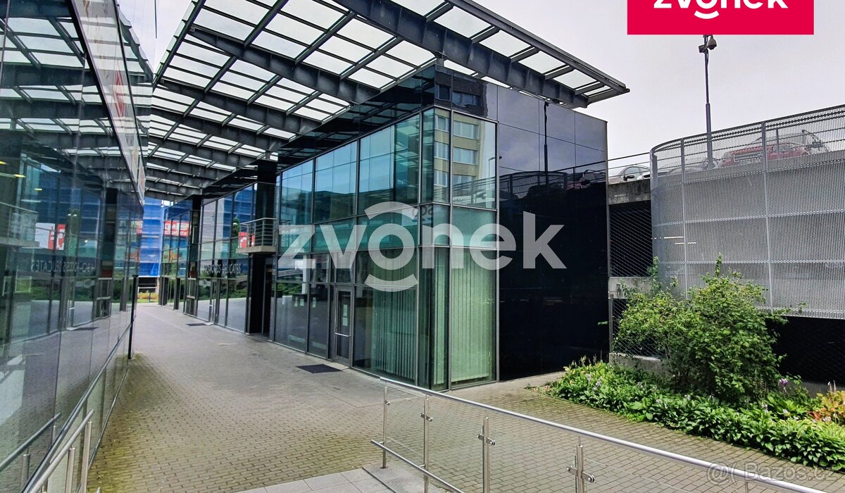 Pronájem komerčních prostor – Zlín, ul. Dlouhá, 51 m²