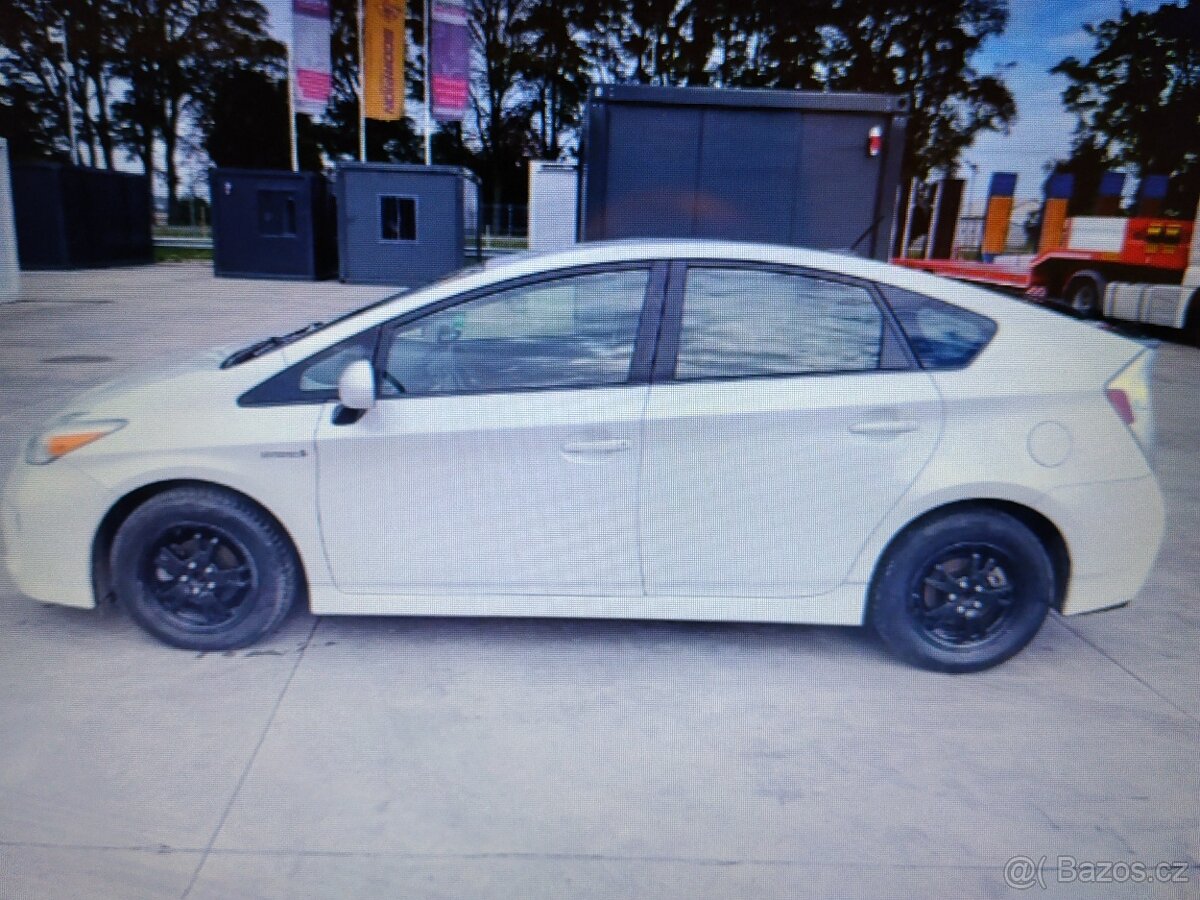 Toyota Prius 1.8 Hybrid + LPG Prestige 2014
