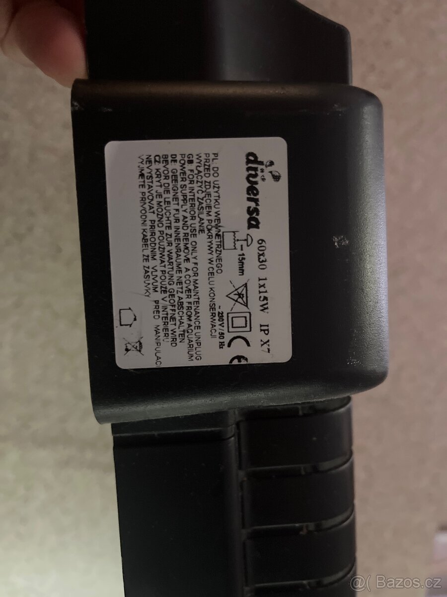 Kryt 60x30 na akvarium Diversa