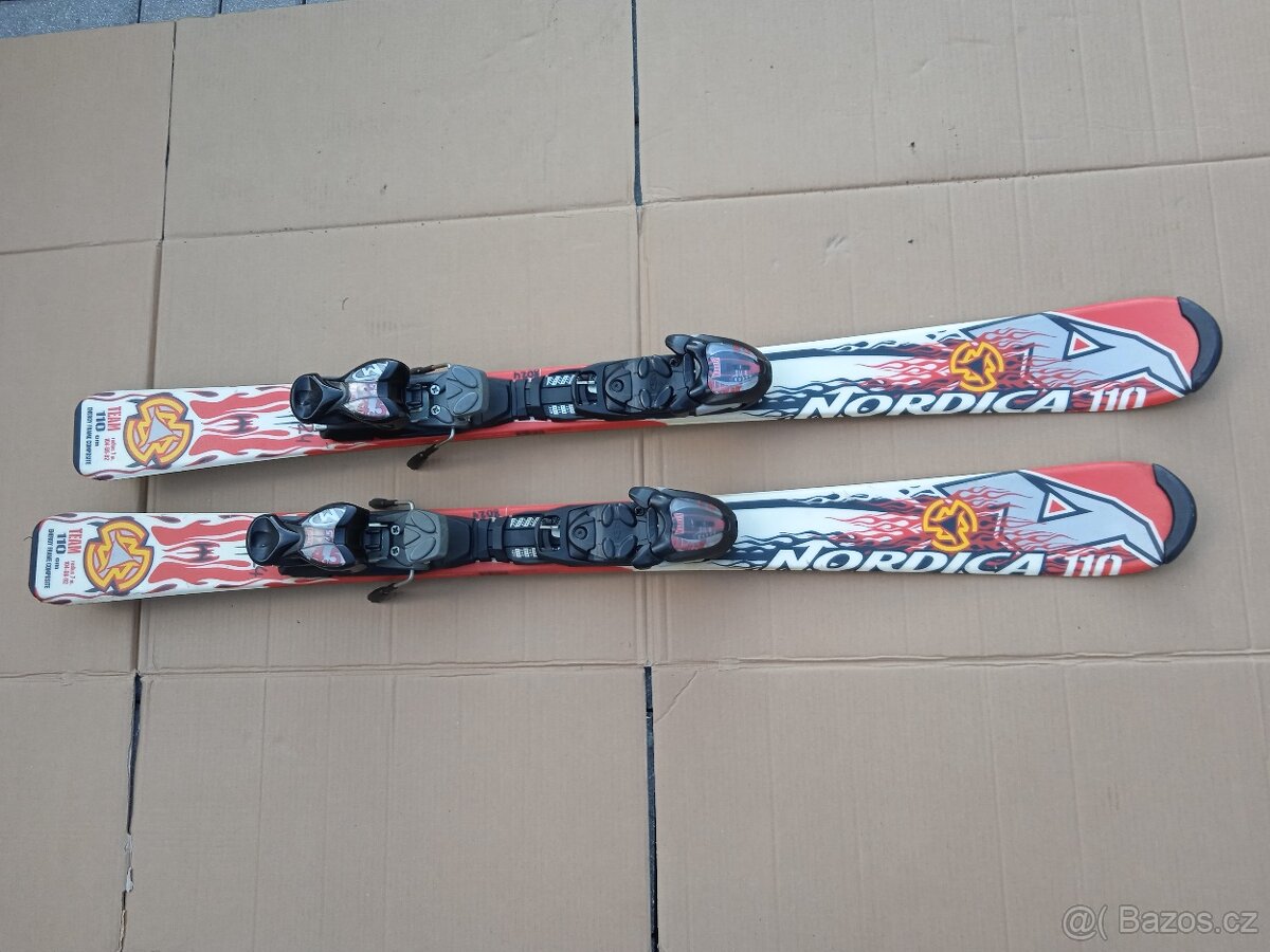 Lyže Nordica -. 110 cm.