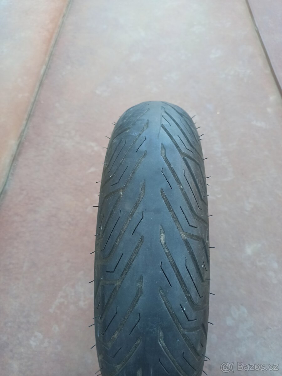 Pneumatika 120/70-12