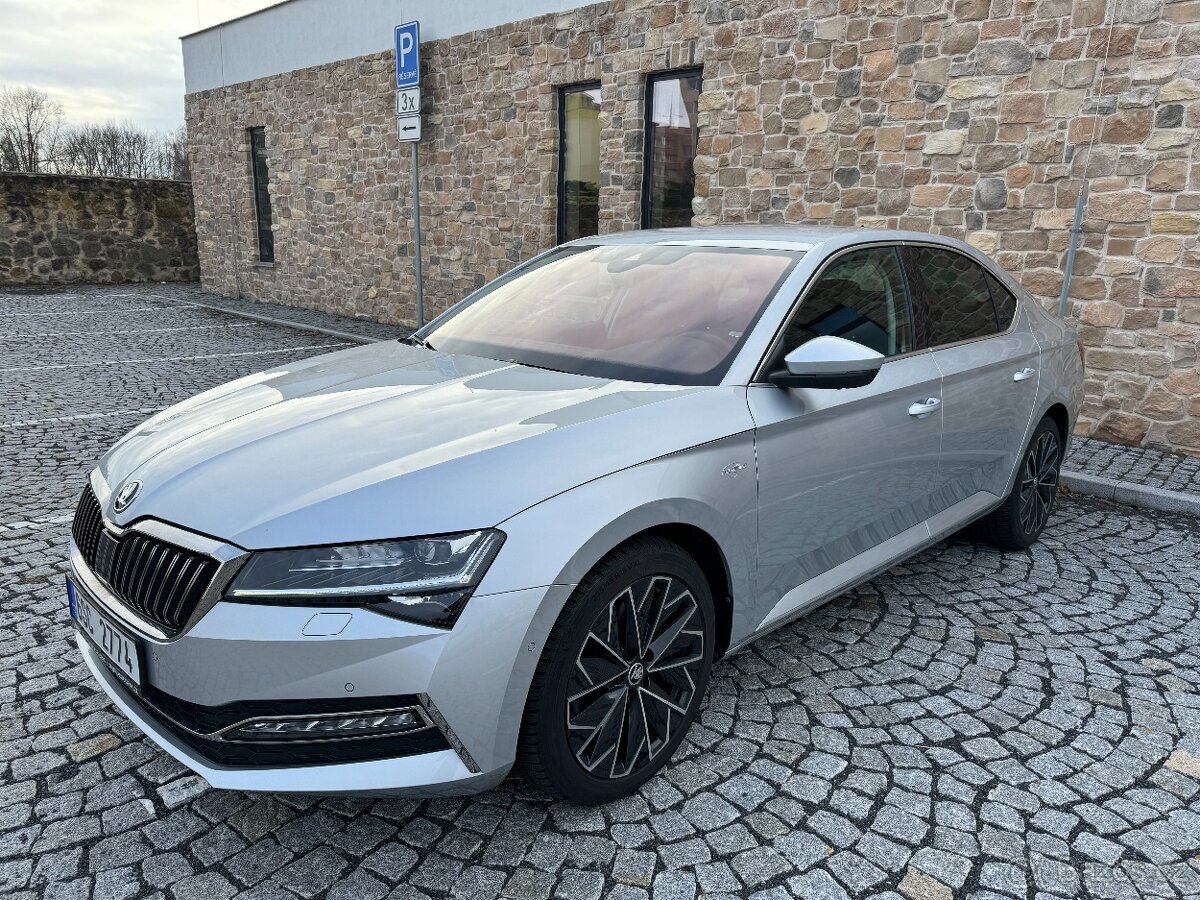 AKCE - Pronájem Škoda Superb L&K  – LIFTAGO & BOLT PREMIUM