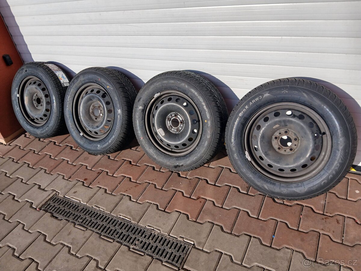 FIAT TIPO / 500L DISKY S NOVÝMI ZIMNÍMI PNEU 195/65 R15