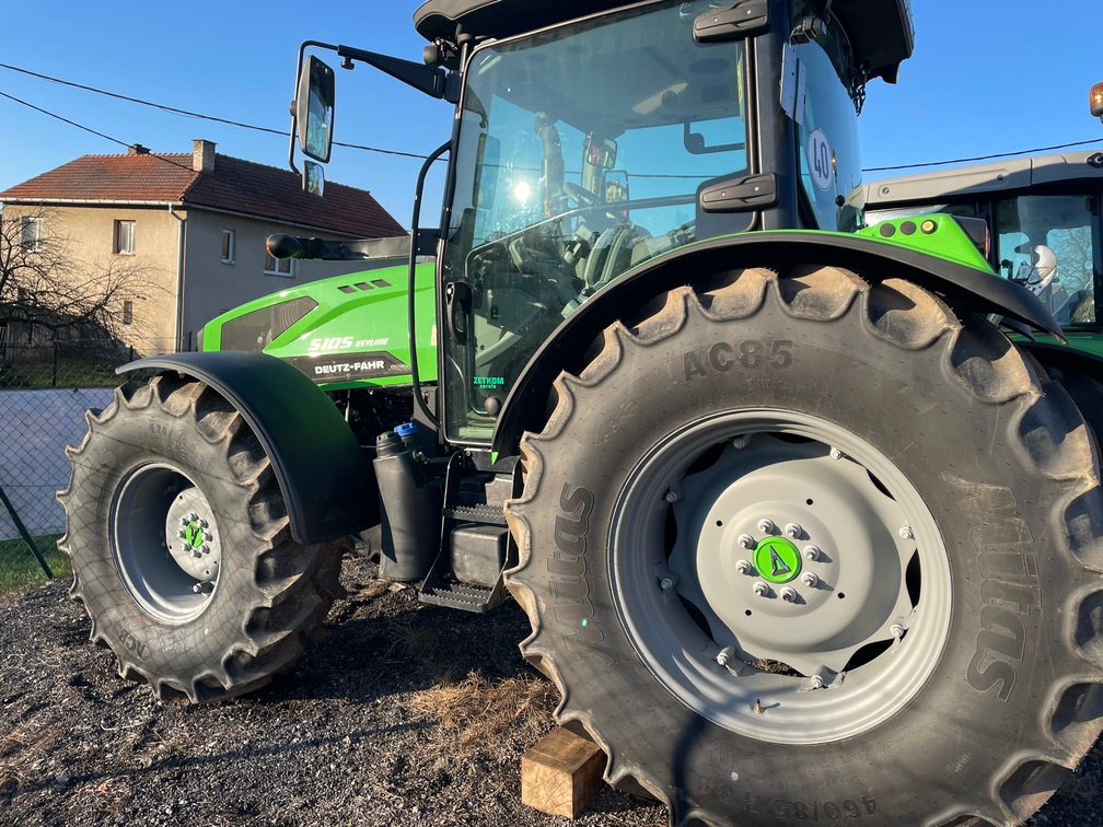 kolový traktor Deutz Fahr 5105