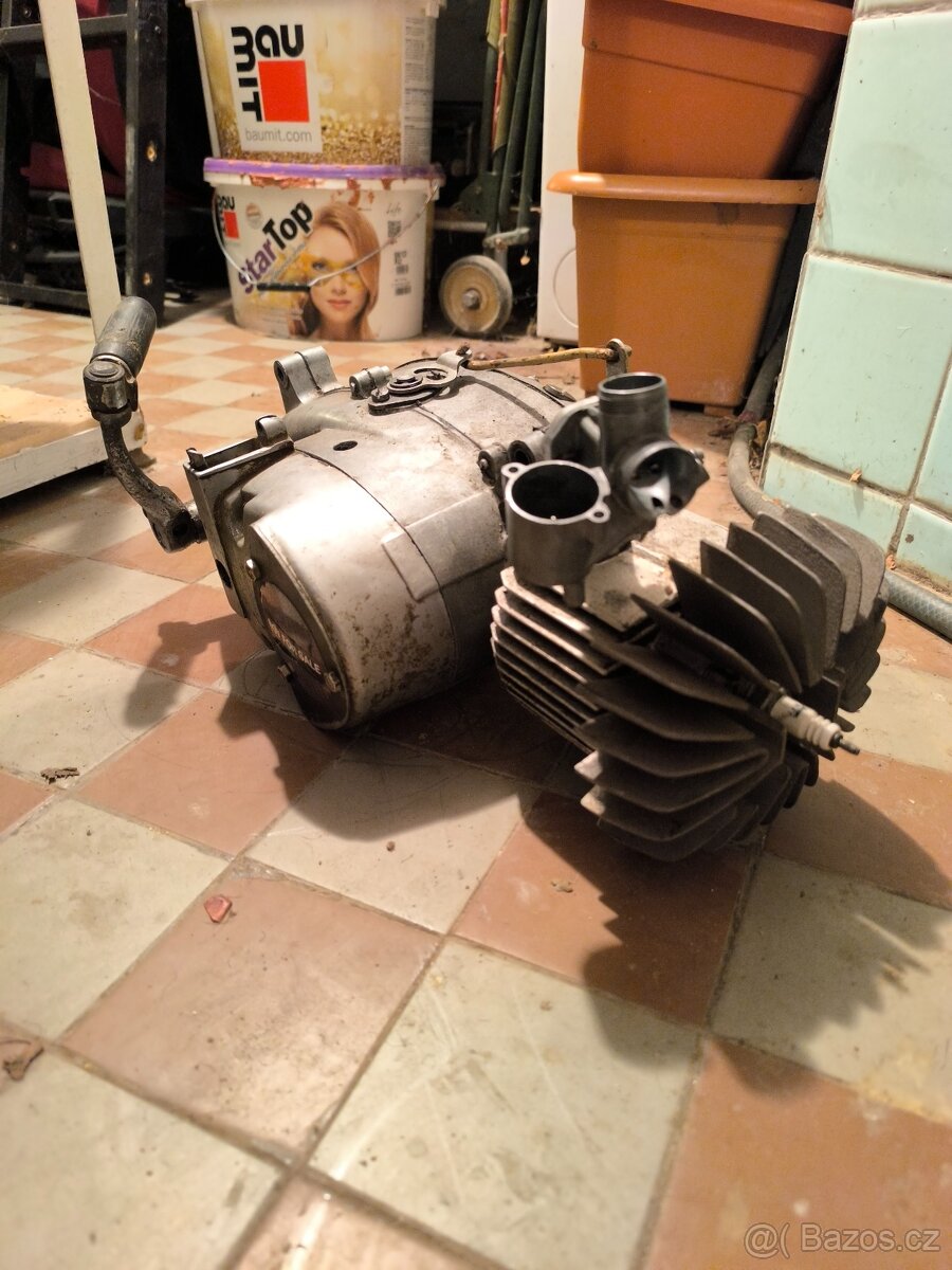 Motor Jawa 50 mustang