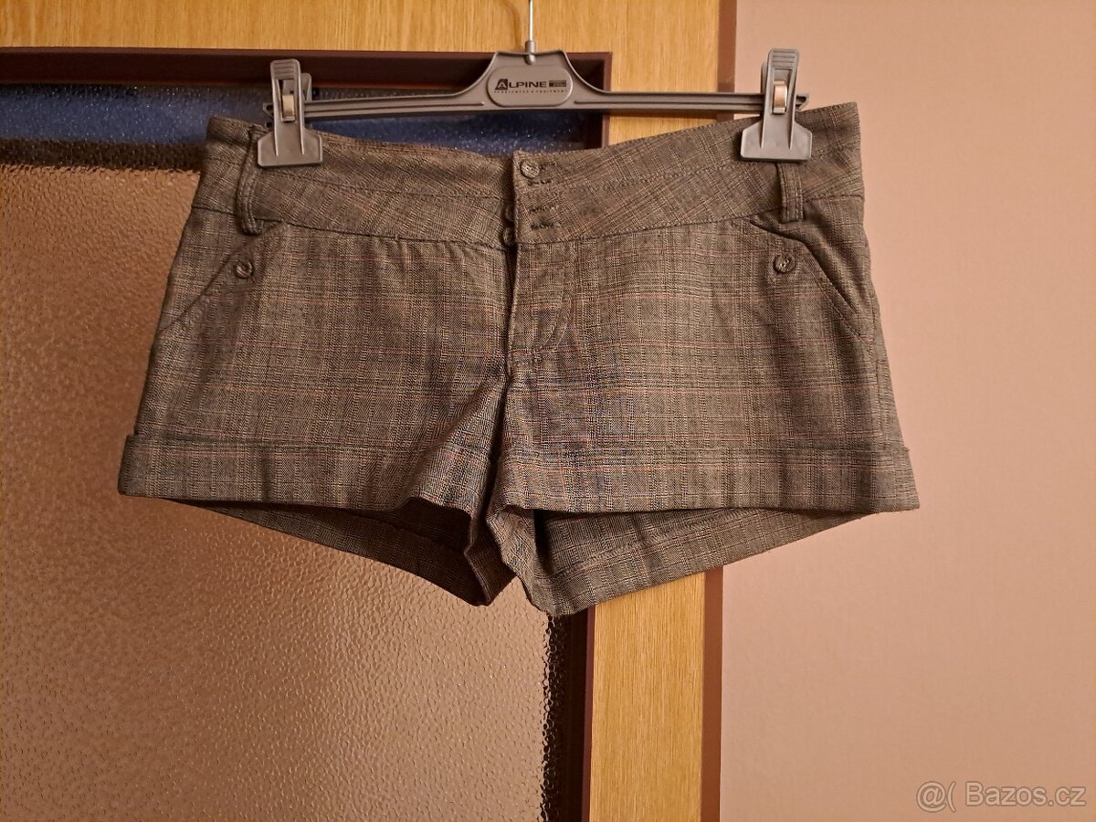 Dámské kraťasy vel.38