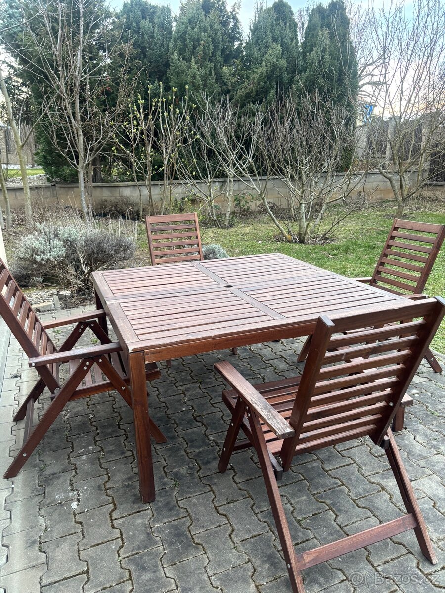 Venkovni sedací souprava