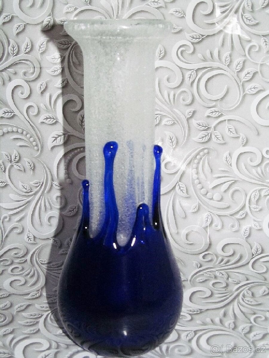 Retro váza hutní sklo - Pavel Ježek vzor č. 7606, Škrdlovice