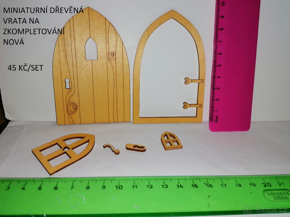 miniaturní vrata do domečku pro panenky