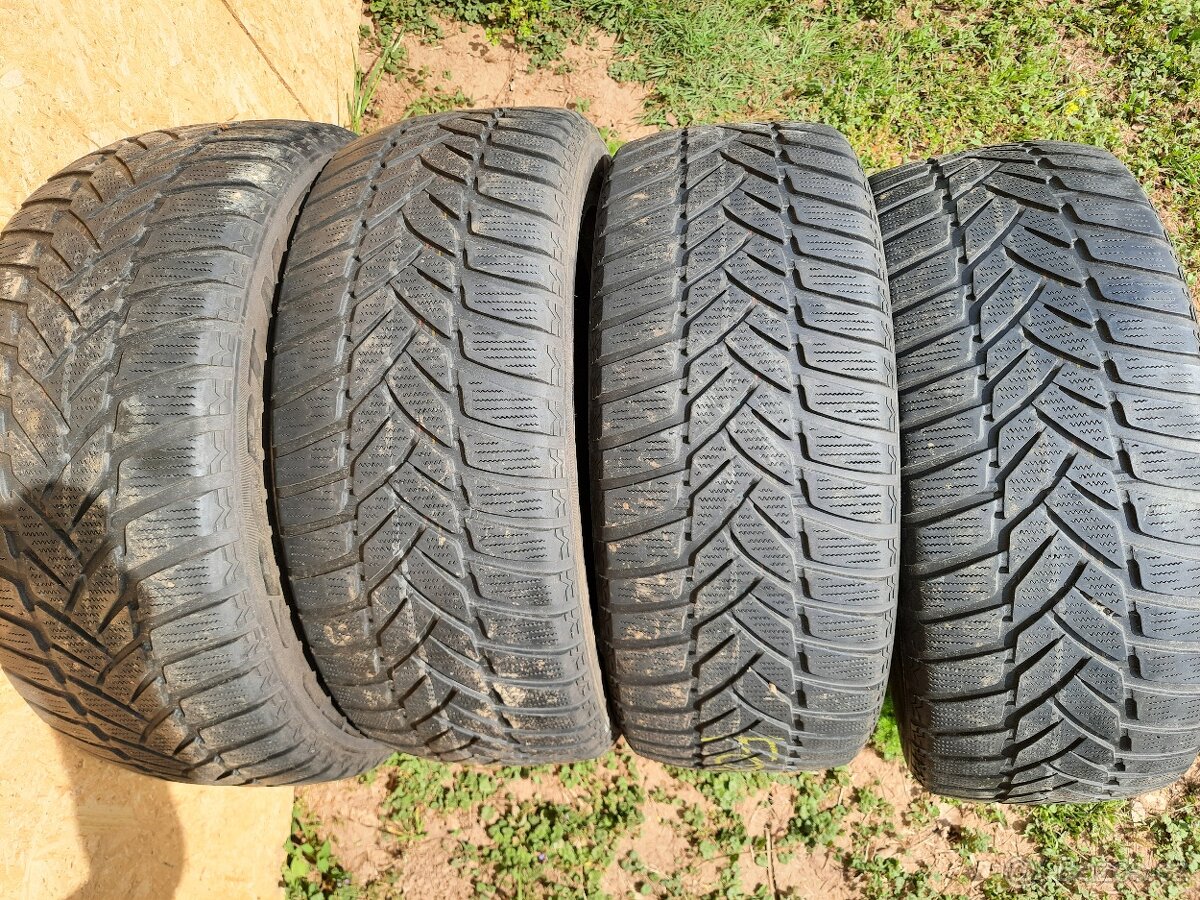 Zimní pneu Dunlop 235/55 r17
