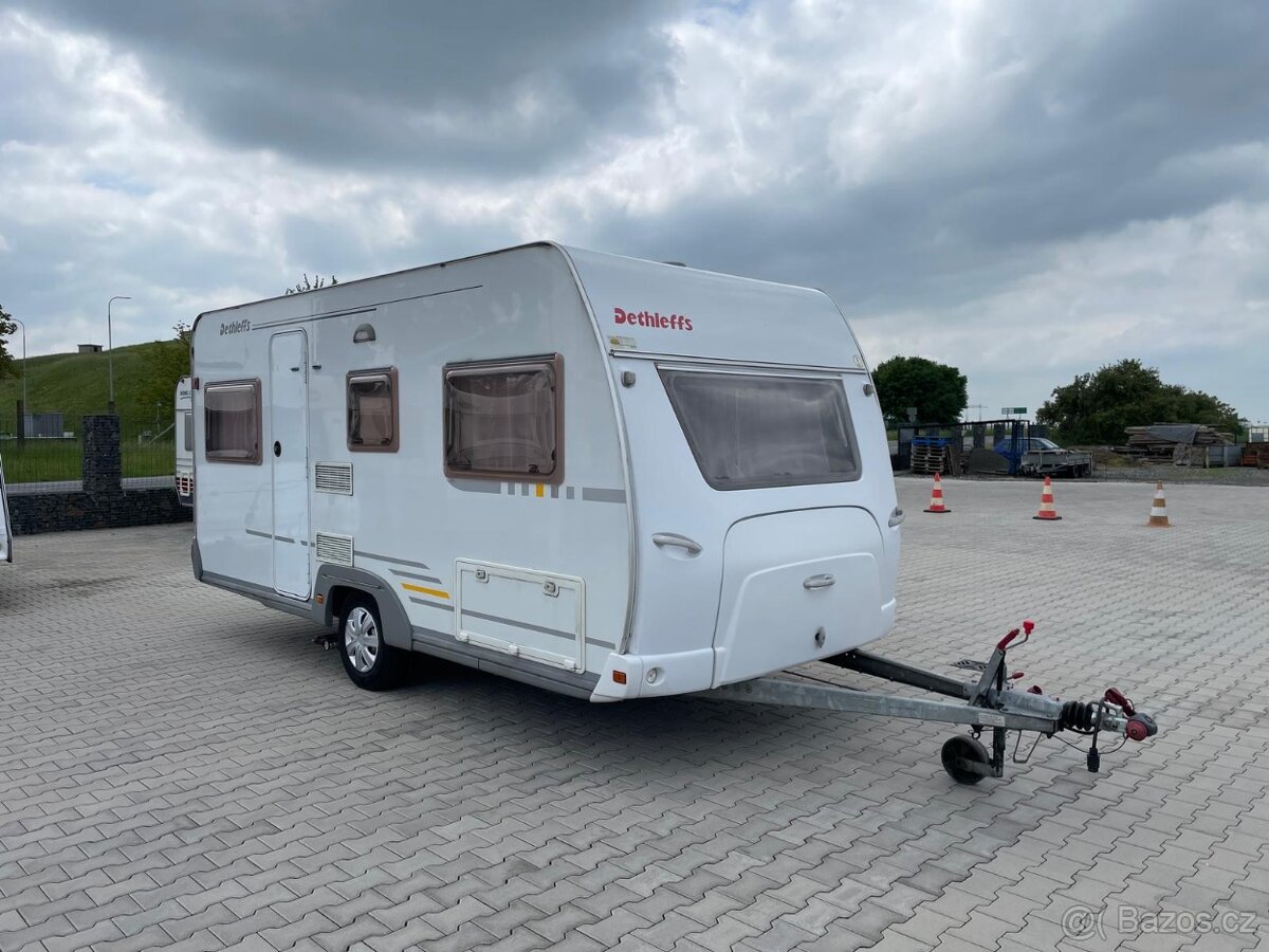 Dethleffs Camper 450, 4 os., EL.POJEZD, bojler, stan
