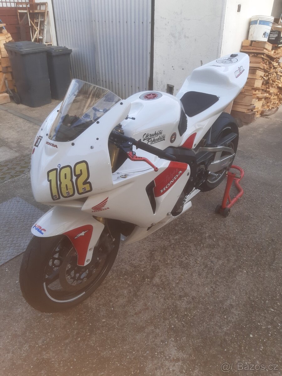 Honda cbr600rr okruhovka