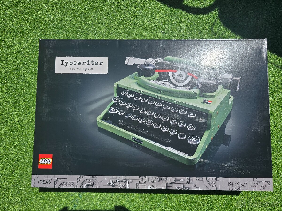 Lego IDEAS Typewriter