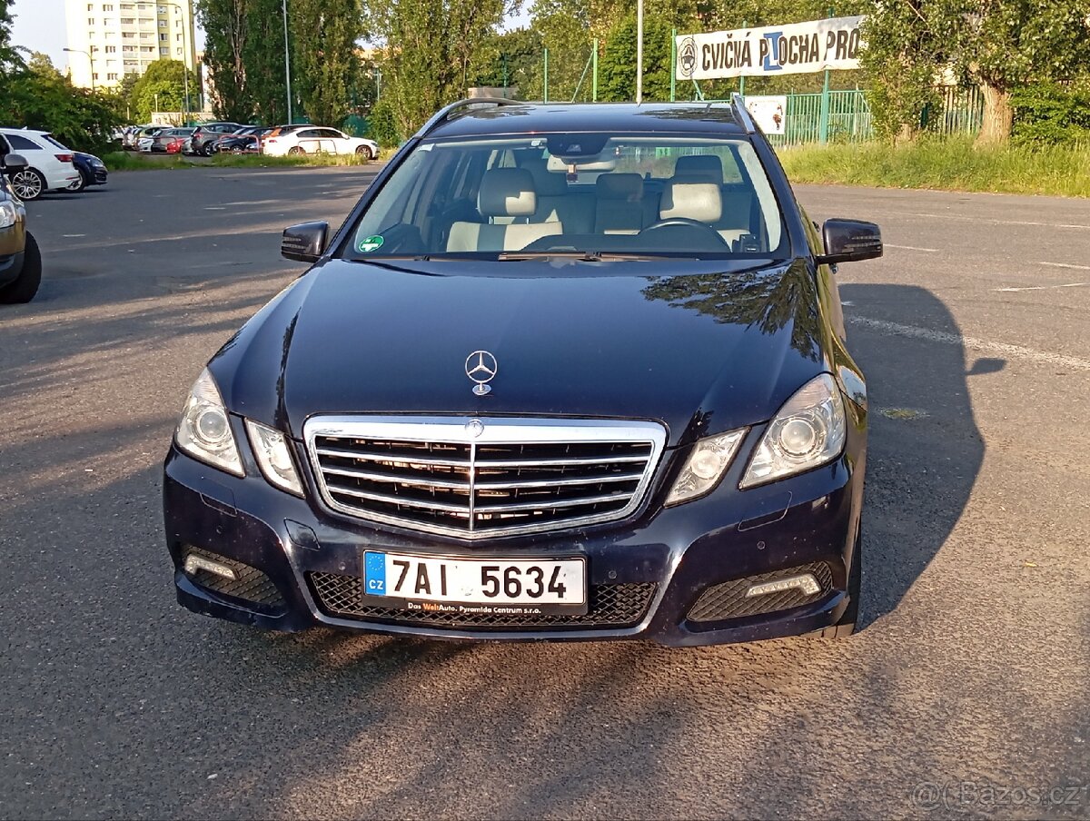 Mercedes-Benz E 350 CDI 4MATIC kombi, světlá kůže, panoráma