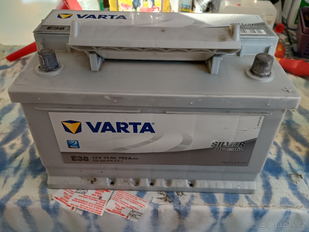 Prodám použitou autobaterii Varta 74 Ah 750A