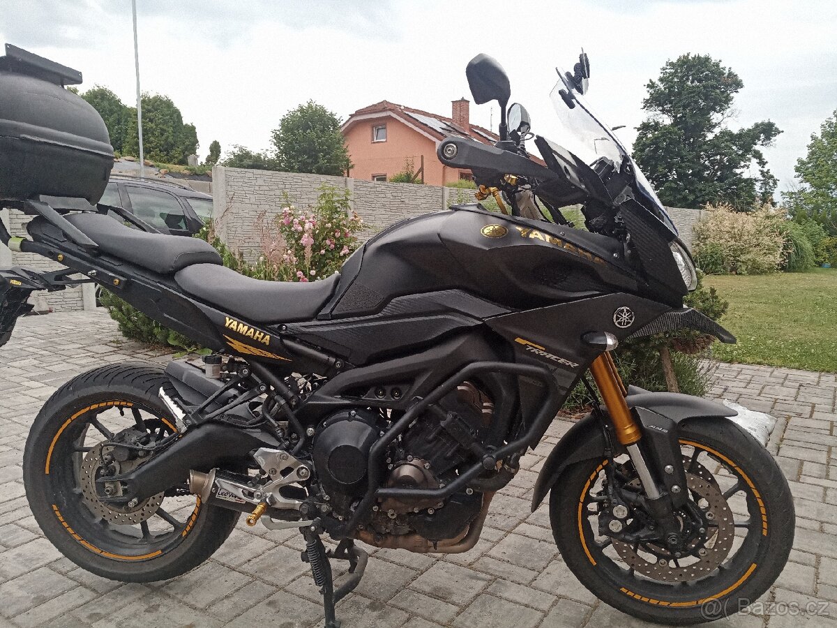 Yamaha tracer 900