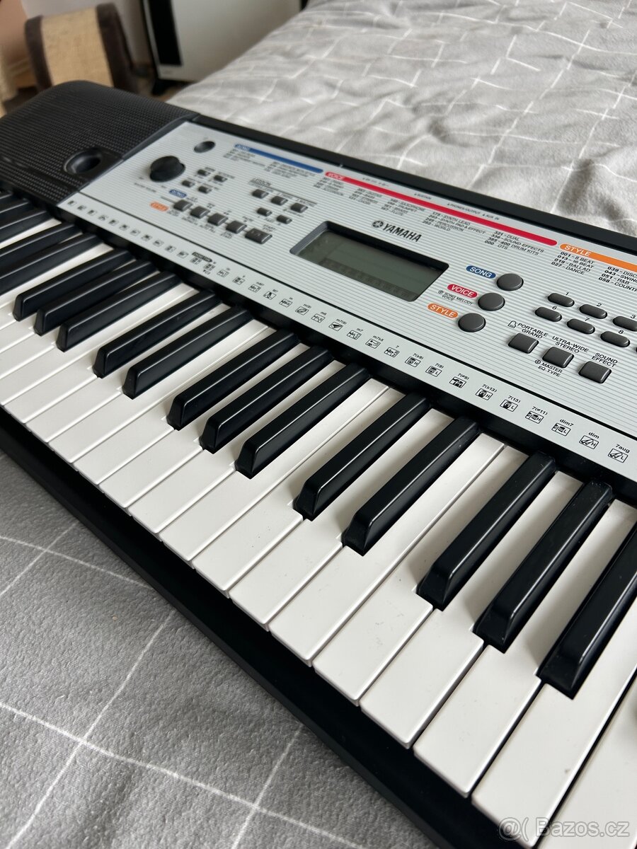Yamaha YPT- 260