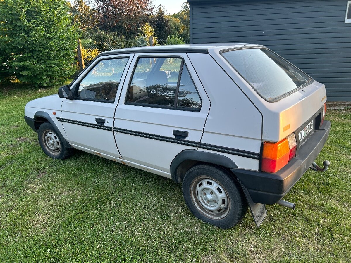 Škoda Favorit 135 lux