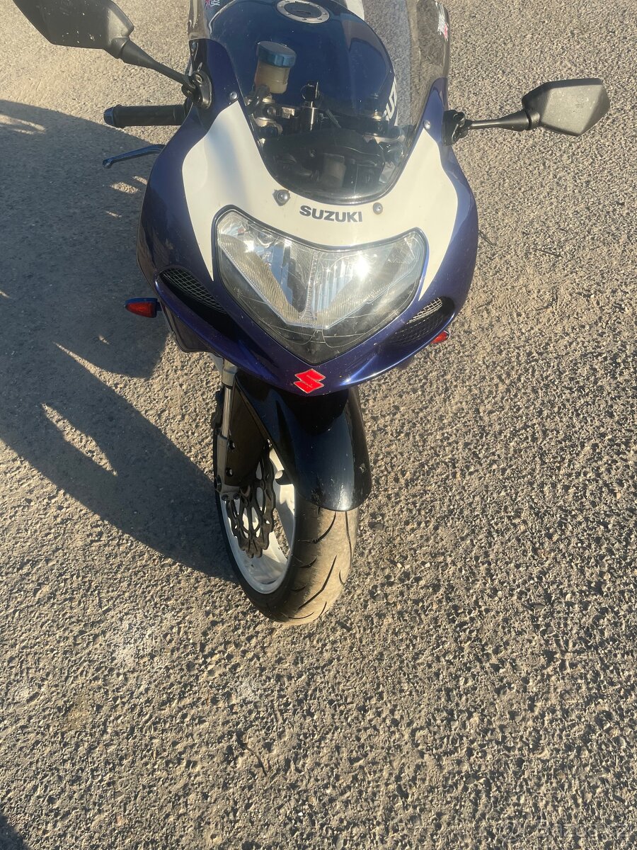 Suzuki GSX R 750