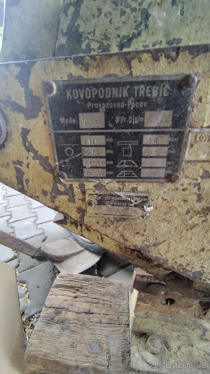 Nužky na pasovinu