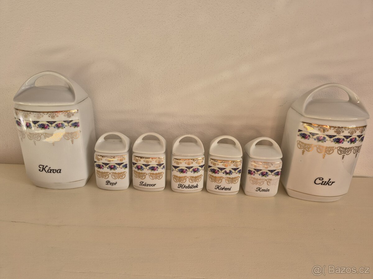 Porcelánové kořenky