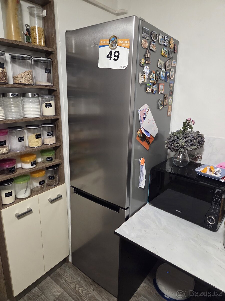 Lednice Indesit