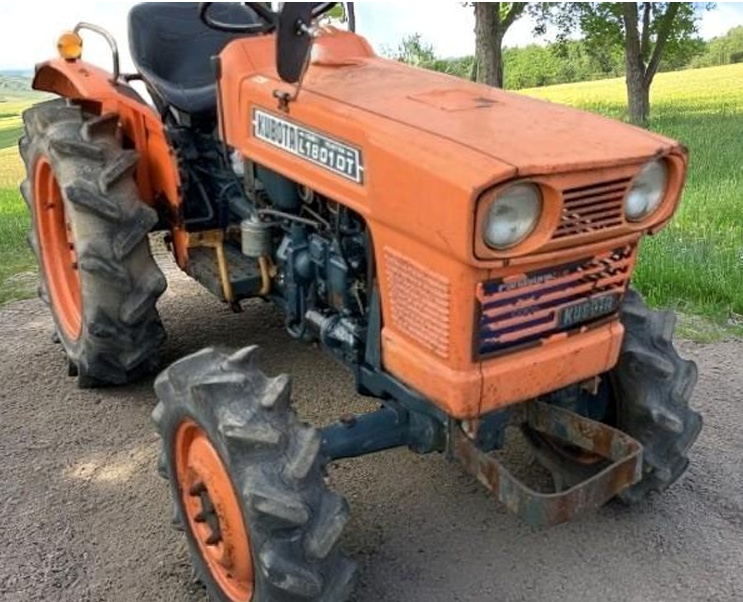 Malotraktor Kubota L1801DT s dph