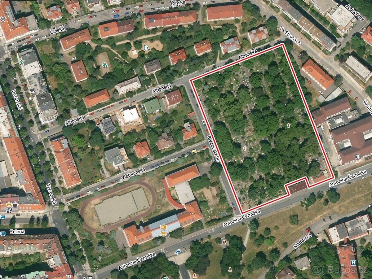 Prodej hrobu na hřbitově v Bubenči