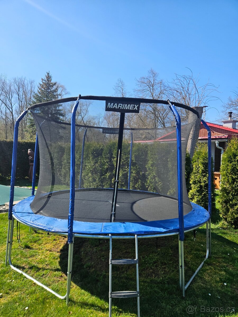 Trampolína 366
