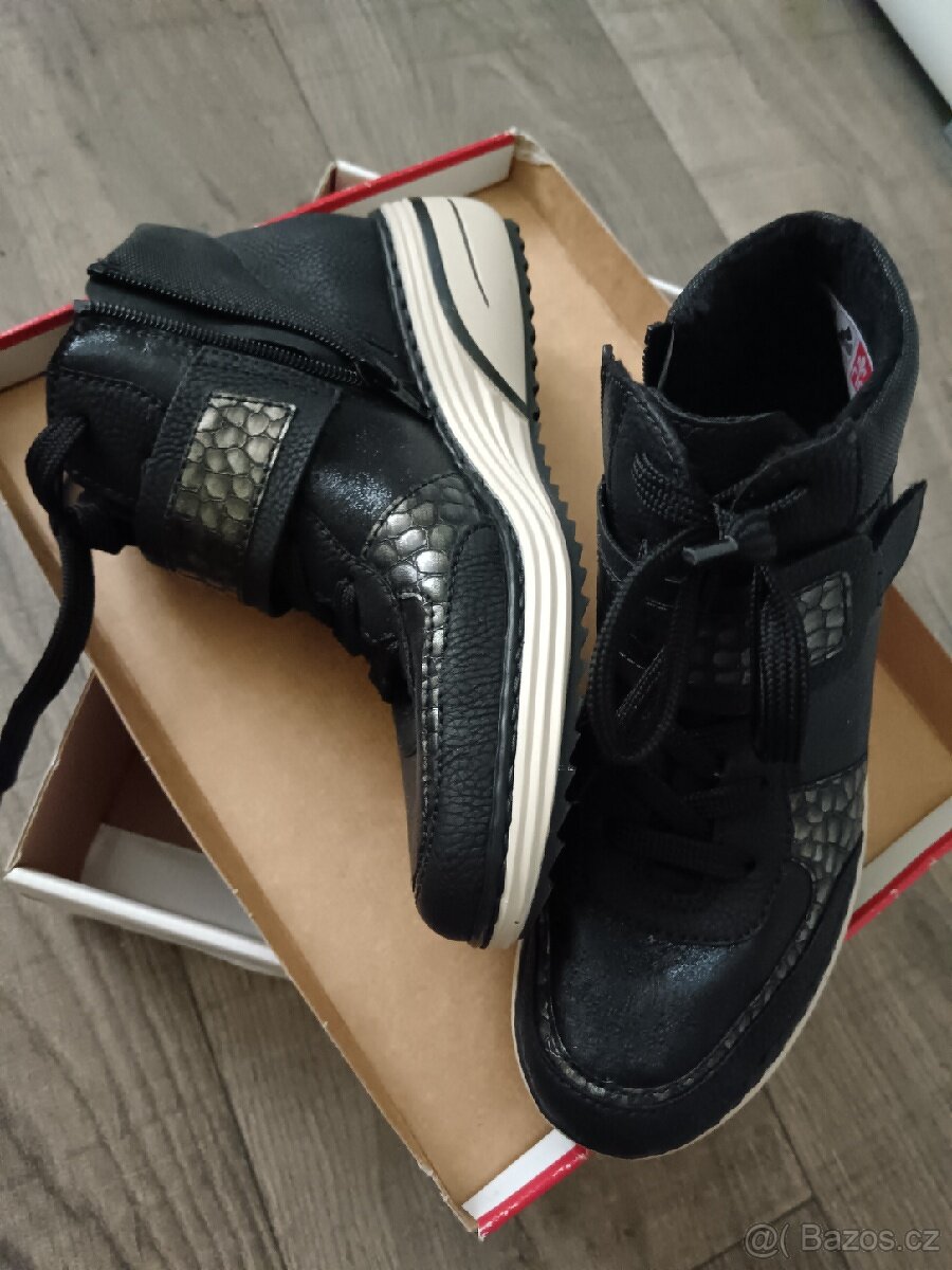 Nové podzimní tenisky Rieker vel. 37