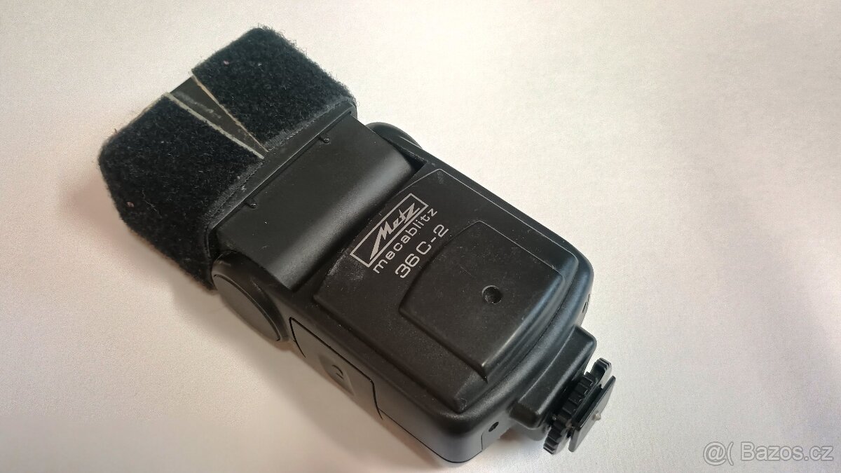 Blesky Metz 36C-2 a Unomat B24 auto