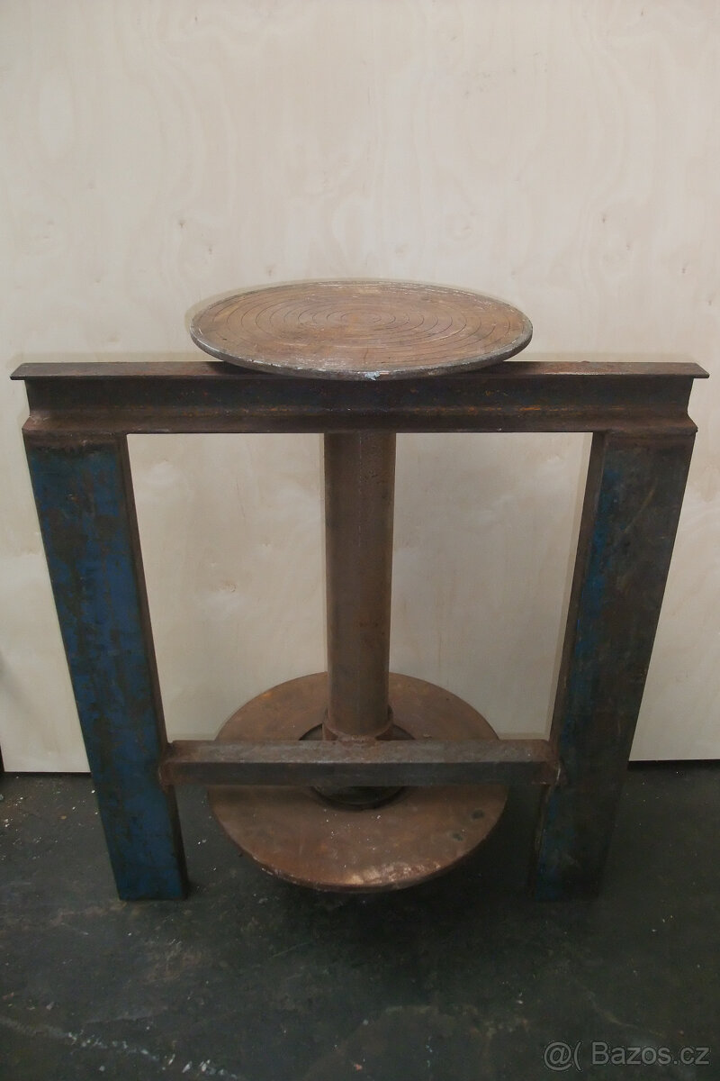 Hrnčířský kruh kopáč