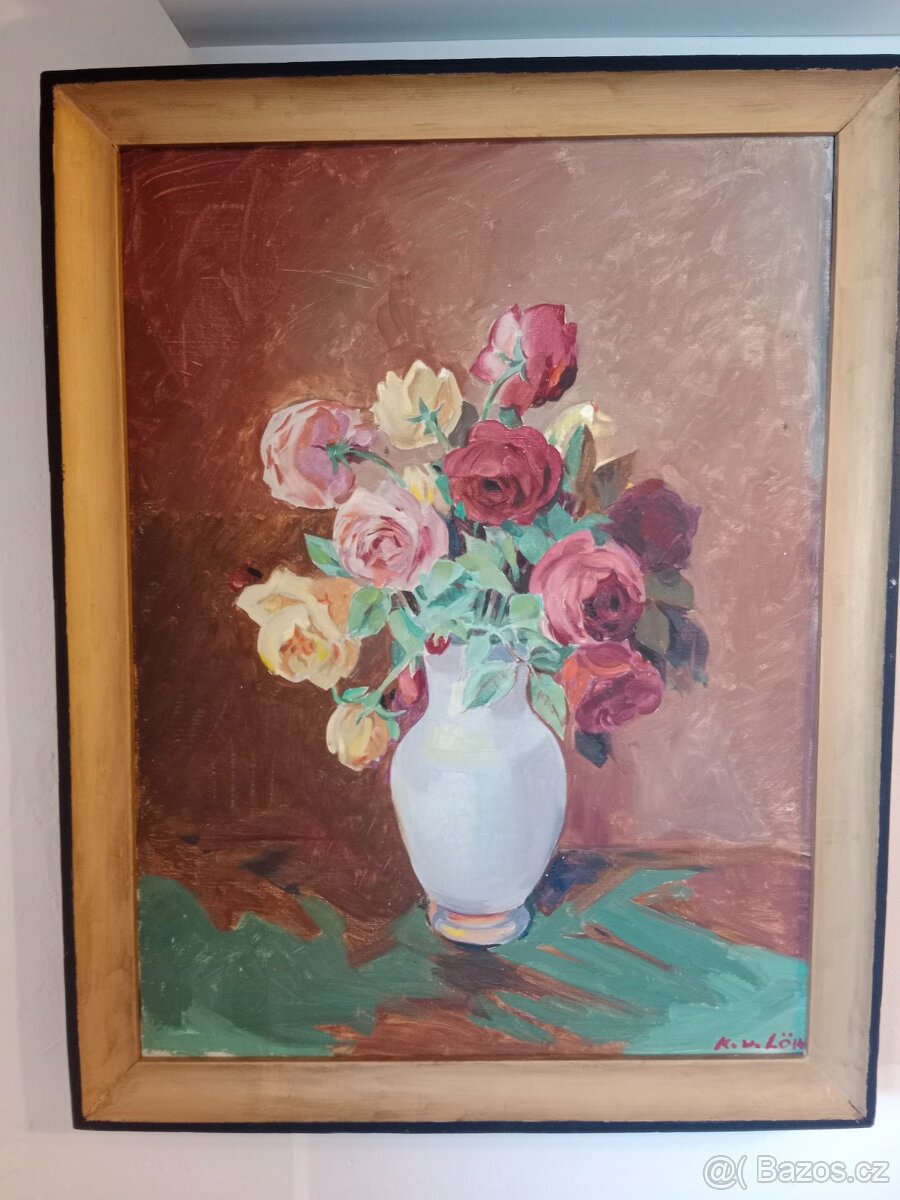 Růže v modré váze