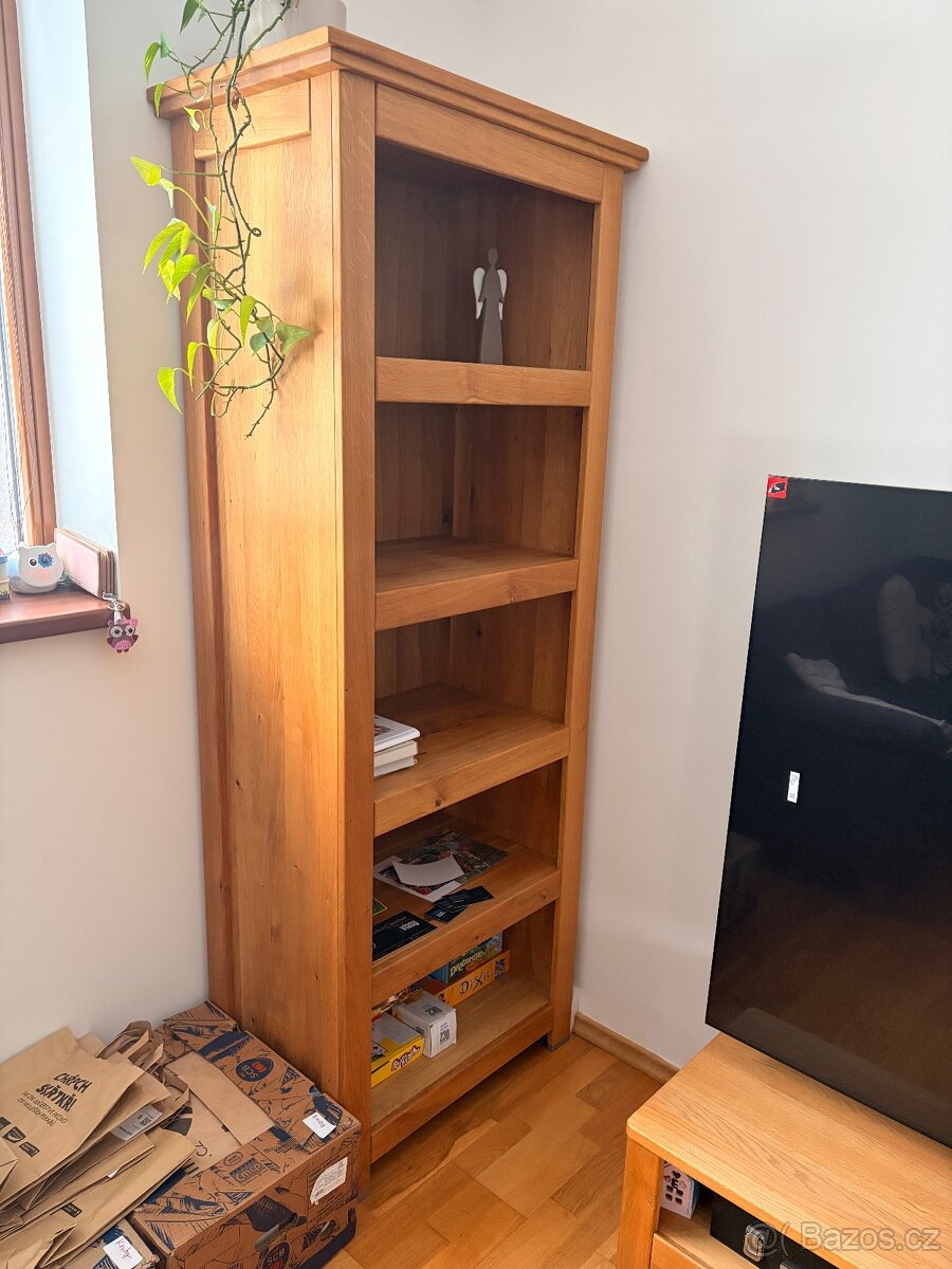 Knihovna / regal dubový MASIV