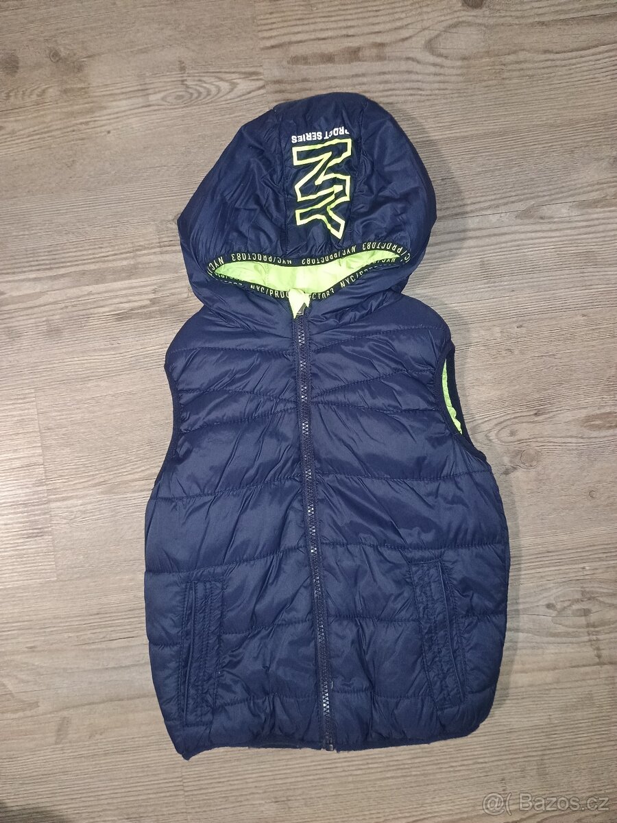 Chlapecká oboustranná vesta C&A vel 116