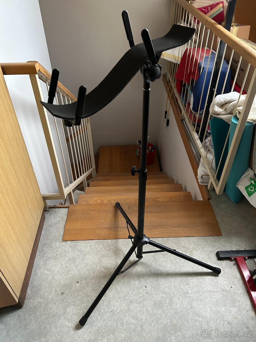 Stojan na kytaru Thomann Millenium GSP-1000