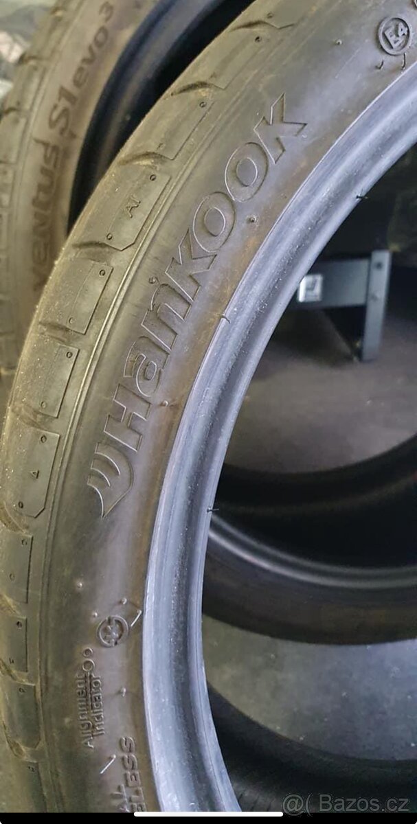 245/35 r19 Hankook