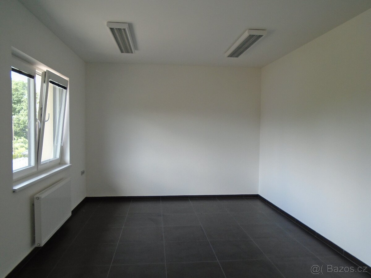 Pronájem nebytových prostor -  22,23m2, Třinec,